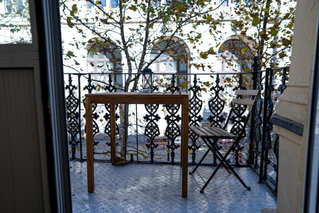 Old Town Jacuzzi Studio Bucharest Exterior photo